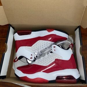 Jordan Maxin 200! Great quality only used them twice. Price Negotiable.